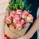 สั่งช่อดอกไม้สะดวก ง่ายดาย ด้วยบริการจัดส่งดอกไม้ถึงหน้าบ้านคุณ!